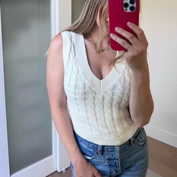 Abercrombie & Fitch Sweaters - Sweater Vest